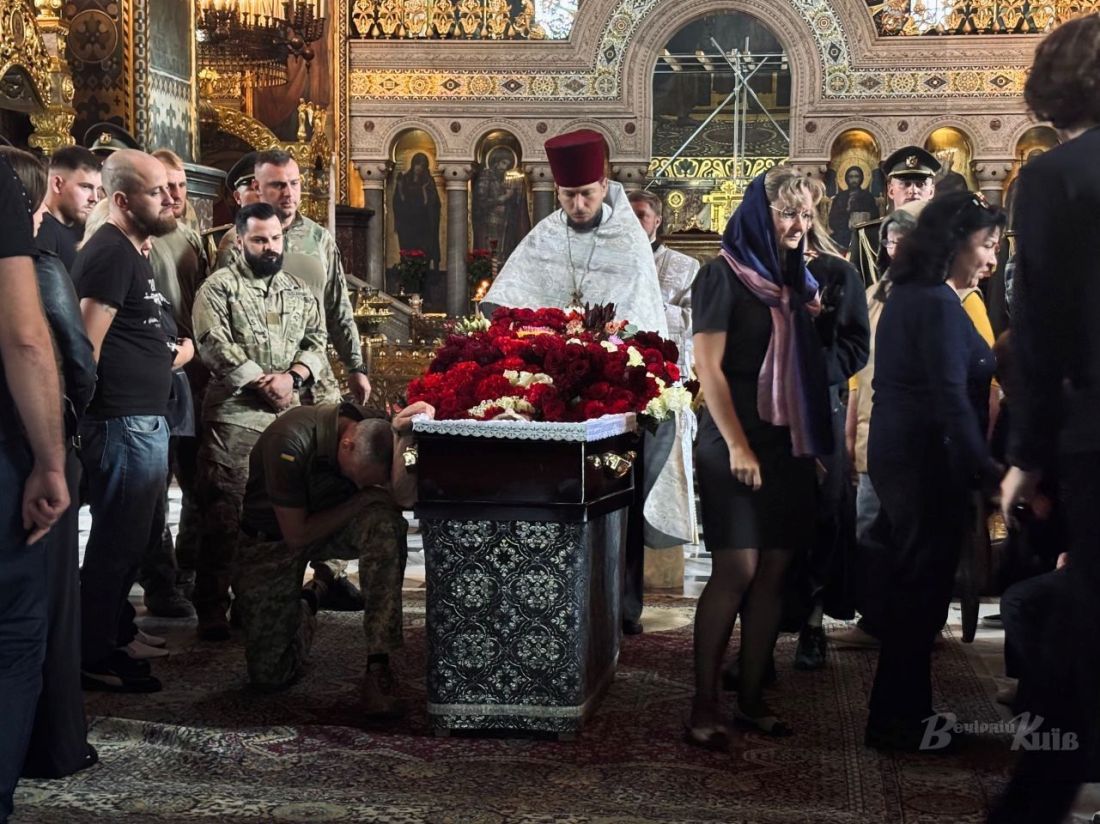 У Володимирському соборі звершили чин похорону захисника України Євгена Остапенка