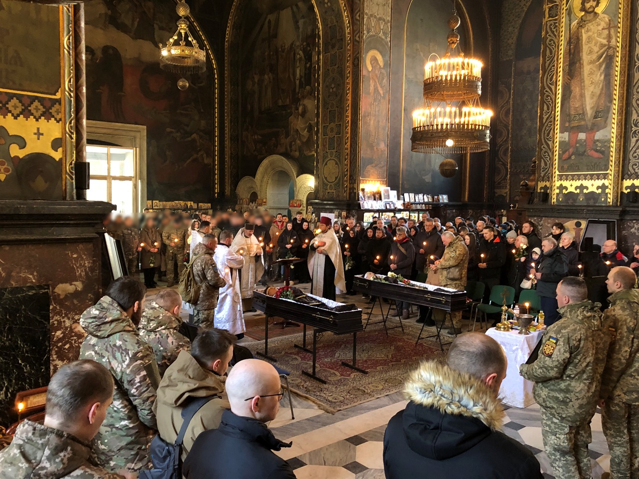 У Володимирському патріаршому соборі провели у вічність полеглих воїнів-захисників України